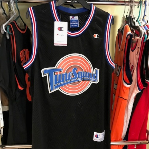 tune squad jersey black